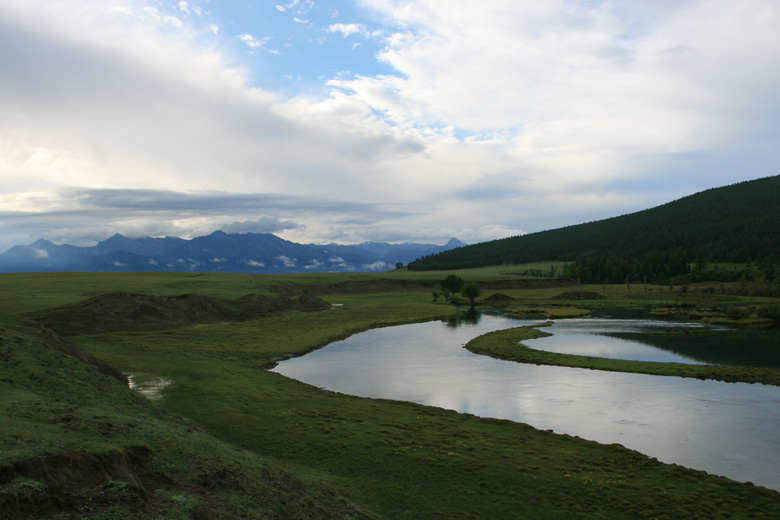 Kräftig sprudelnde Quelle, zwischen Ulaan-Uul und Renchinlhumbe